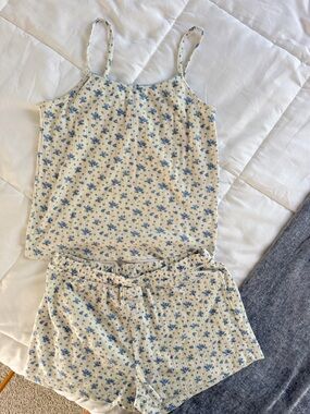 Blue and White Floral Sleep Set